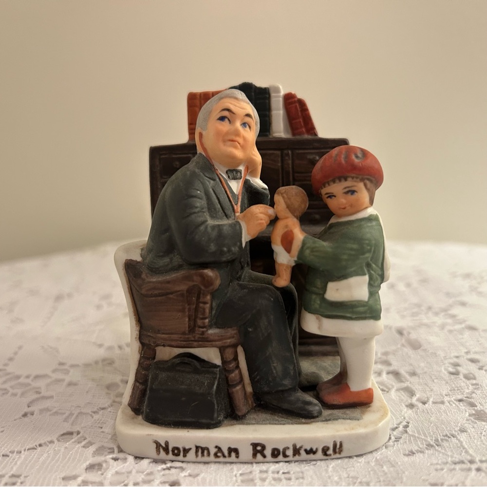 Vintage Norman Rockwell Doctor and the doll porcelain‎ figurine
